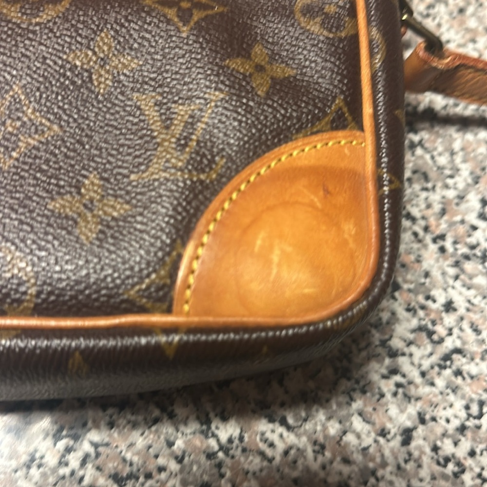 **SOLD**Louis Vuitton Trocadero 27 - Picture 4 of 16